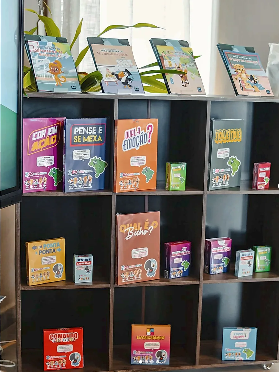 Materiais didáticos Zoo e sua Turma em exposição educacional
